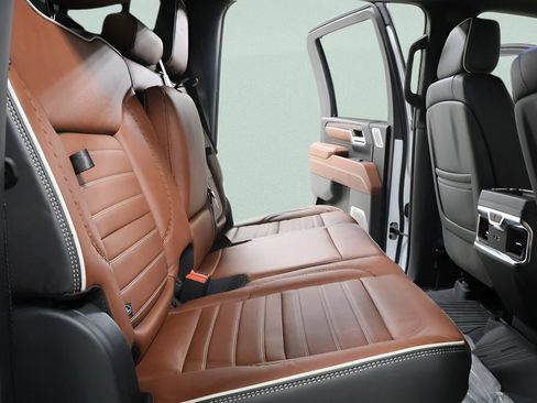 Used 2025 GMC Sierra 3500 Denali Ultimate AWD/4WD image 29