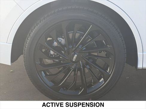Used 2023 Lincoln Aviator Reserve w/ Equipment Group 201A AWD/4WD image 9