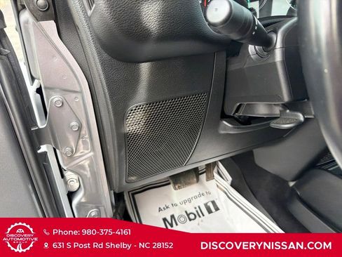 Used 2017 Jeep Wrangler Unlimited Sahara AWD/4WD image 13