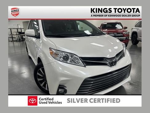 Used 2019 Toyota Sienna XLE w/ XLE Navigation Package AWD/4WD image 1