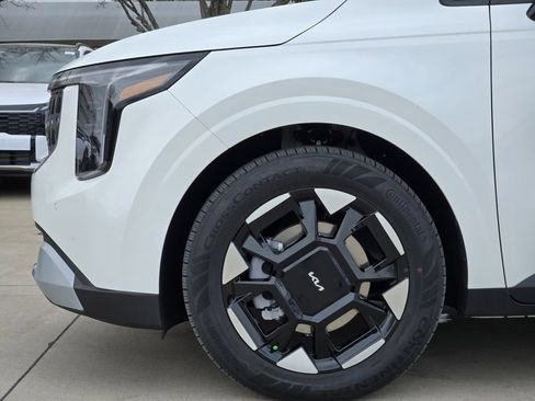 New 2026 Kia Carnival EX FWD image 5