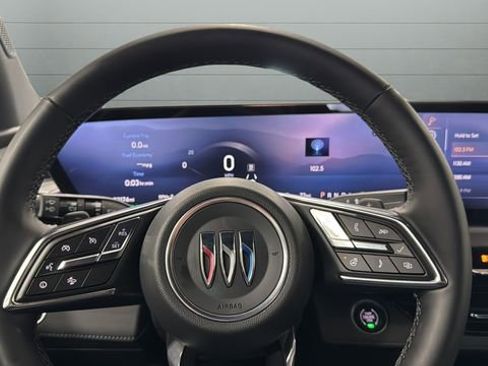 Used 2025 Buick Enclave Preferred image 19