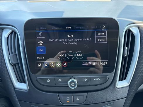 Used 2024 Chevrolet Malibu LT w/ Midnight Edition FWD image 18