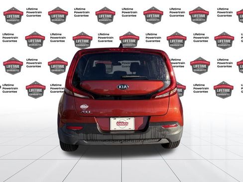 Used 2021 Kia Soul LX image 4