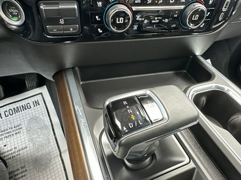 Used 2024 Chevrolet Silverado 1500 High Country w/ High Country Premium Package AWD/4WD image 81