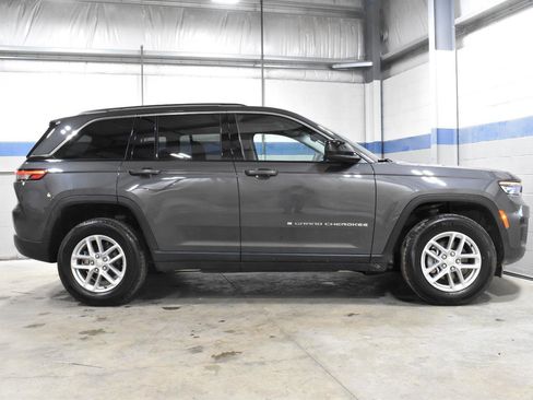 Used 2024 Jeep Grand Cherokee Laredo X AWD/4WD image 29