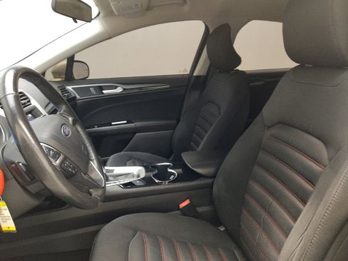 Used 2015 Ford Fusion SE w/ Equipment Group 201A image 17