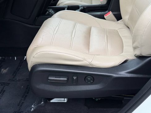 Used 2018 Honda CR-V Touring image 17