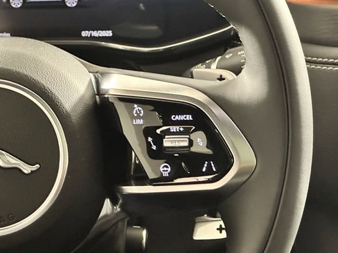 Used 2026 Jaguar F-PACE R-Dynamic S image 15