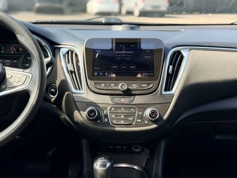 Used 2019 Chevrolet Malibu LT FWD image 22