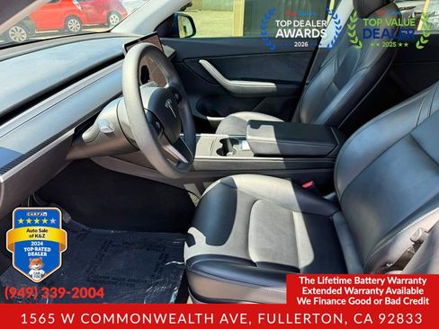 Used 2021 Tesla Model Y Long Range AWD/4WD image 23