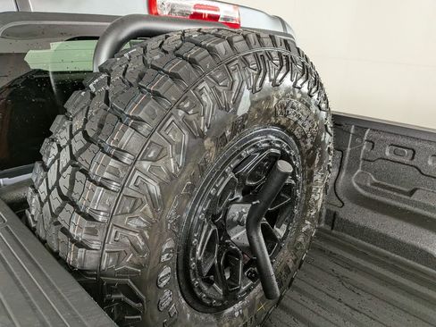 New 2026 Chevrolet Colorado ZR2 AWD/4WD image 10