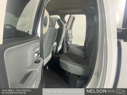 Used 2019 RAM 1500 Big Horn AWD/4WD image 12