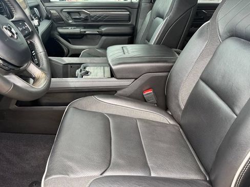 Used 2025 RAM 1500 Limited w/ Off Road Group AWD/4WD image 9