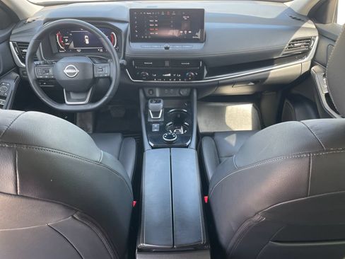 Certified 2025 Nissan Rogue SL AWD/4WD image 9