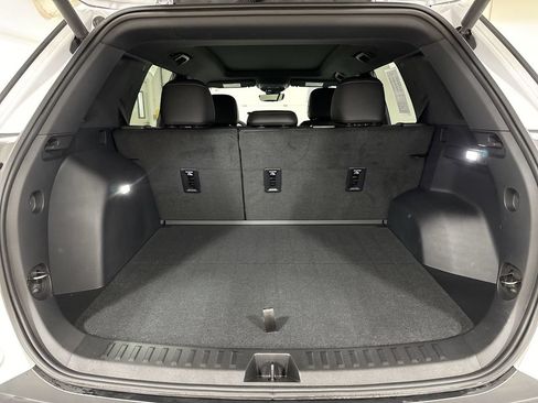 Used 2025 Chevrolet Equinox RS w/ Safety and Technology Package AWD/4WD image 25