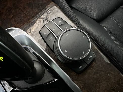 Used 2019 BMW 640i Gran Turismo xDrive 640 Gran Turismo i xDrive w/ M Sport Package image 27