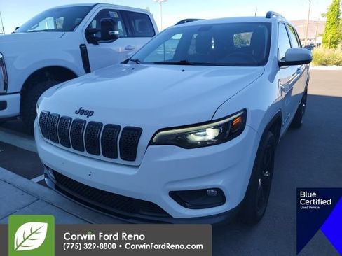 Used 2020 Jeep Cherokee Latitude Plus AWD/4WD image 3