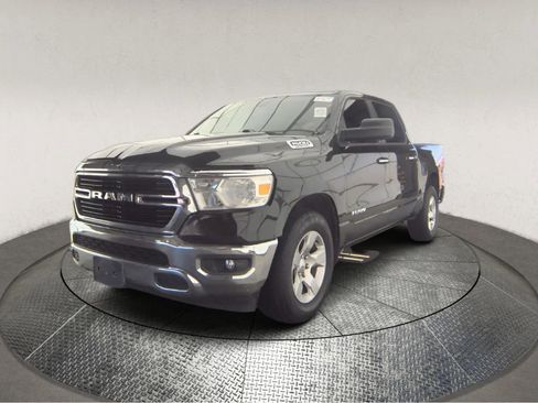 Used 2019 RAM 1500 Big Horn RWD image 3