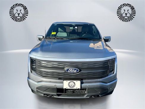 Used 2024 Ford F150 Lightning Lariat image 2