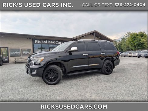 Used 2018 Toyota Sequoia Platinum RWD image 1