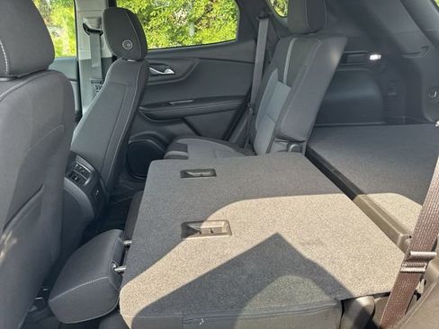 Used 2024 Chevrolet Blazer LT w/ Convenience Package FWD image 13