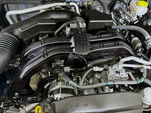 Used 2025 Subaru Outback Premium image 35
