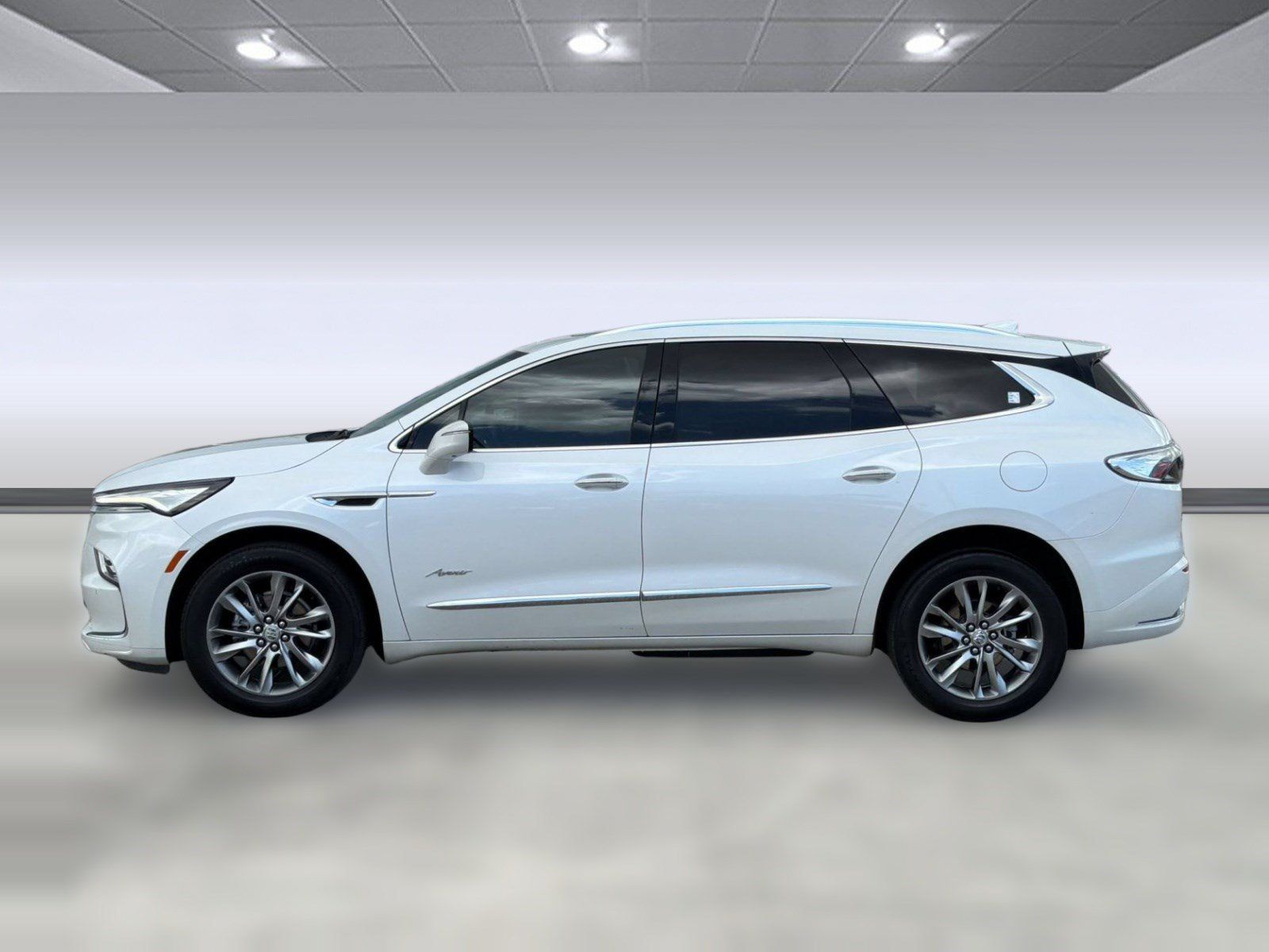 Certified 2023 Buick Enclave Avenir w/ Avenir Technology Package AWD/4WD image 2
