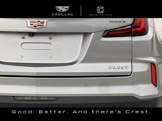 Used 2024 Cadillac XT4 Luxury w/ Cold Weather Package FWD image 7
