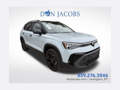 New 2026 Volkswagen Taos SE AWD/4WD image 1