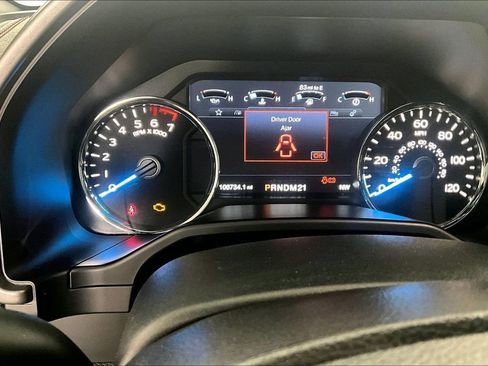 Used 2016 Ford F150 Platinum w/ Equipment Group 701A Luxury image 20