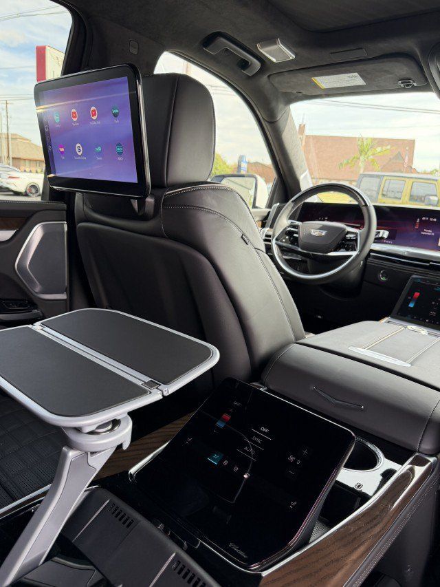Used 2026 Cadillac Escalade Platinum Sport AWD/4WD image 56