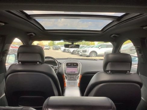 Used 2020 Lincoln Nautilus Reserve w/ Equipment Group 201A image 11