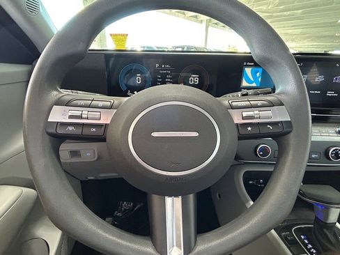 Used 2024 Hyundai Kona SE image 22