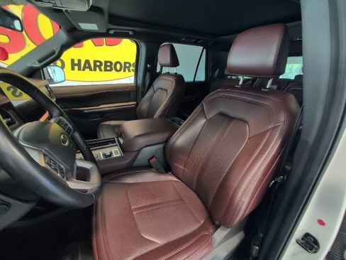 Used 2024 Ford Expedition Limited AWD/4WD image 10