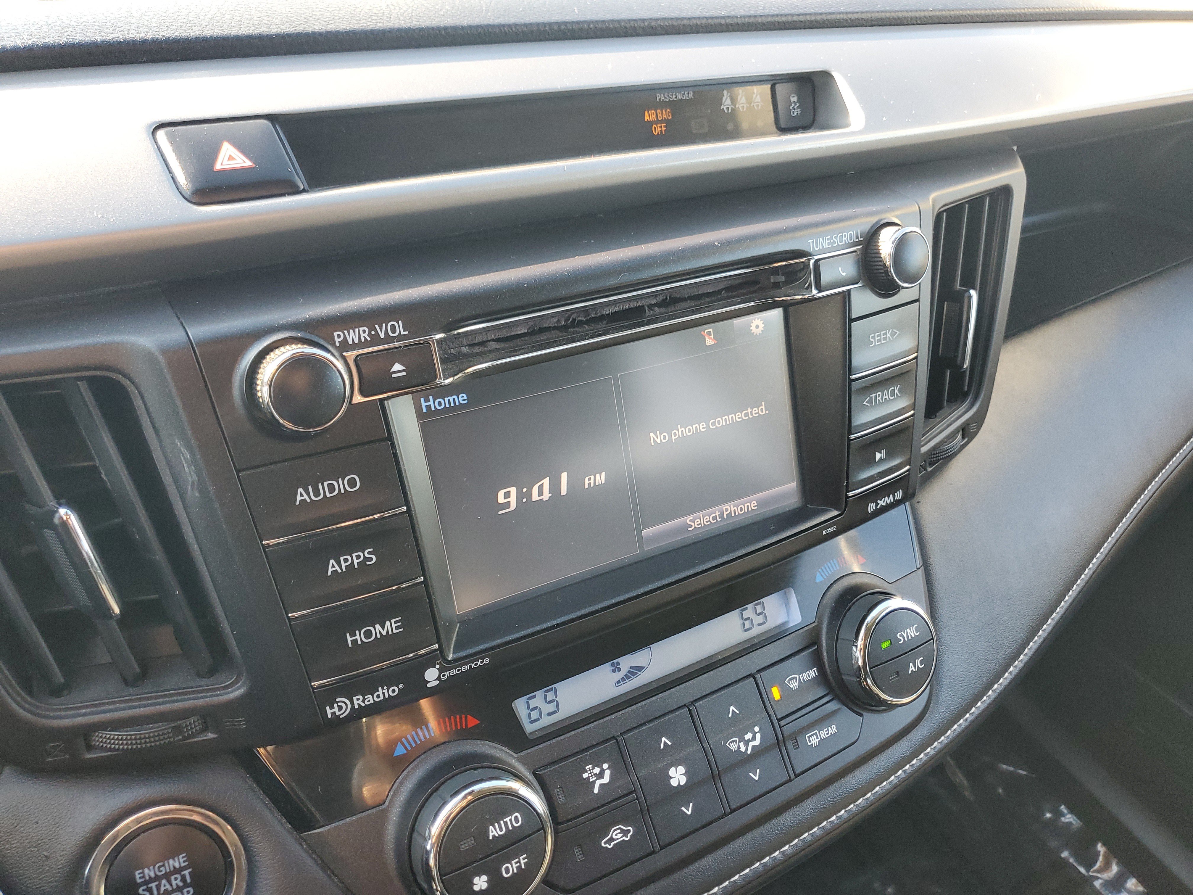 Certified 2018 Toyota RAV4 XLE w/ Plus Extra Value Package AWD/4WD image 28