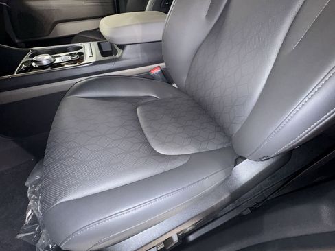 New 2026 Kia Carnival EX image 16