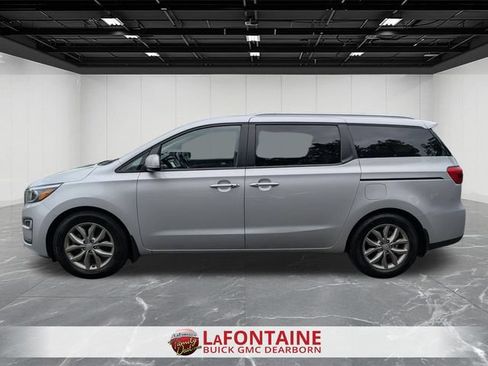 Used 2020 Kia Sedona EX FWD image 2