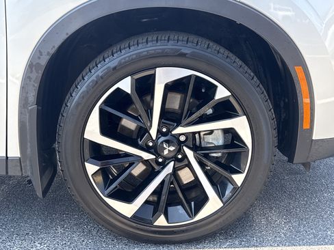 Used 2023 Mitsubishi Outlander SE AWD/4WD image 12