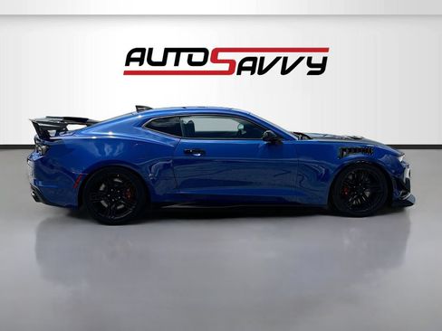 Used 2019 Chevrolet Camaro ZL1 RWD image 8