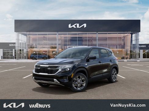 New 2026 Kia Seltos LX FWD image 1