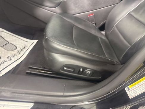 Used 2017 Chevrolet Malibu Premier w/ Premier Sun and Wheel Package image 28