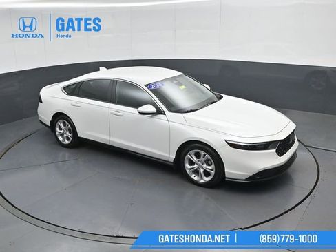 Used 2025 Honda Accord LX image 44