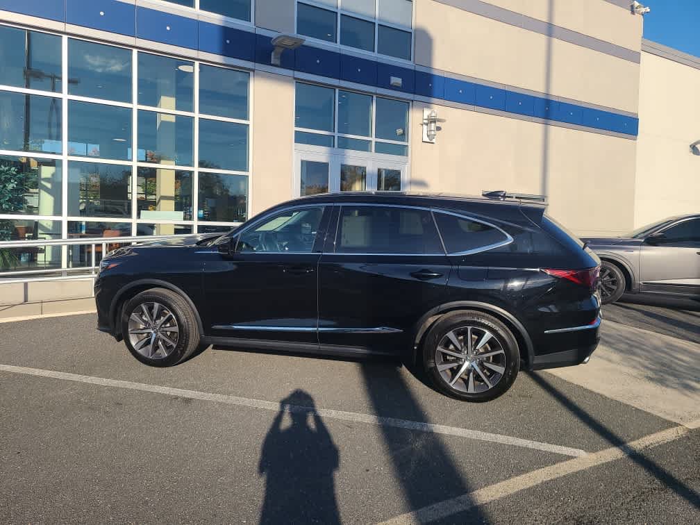 Used 2026 Acura MDX w/ Technology Package AWD/4WD image 2