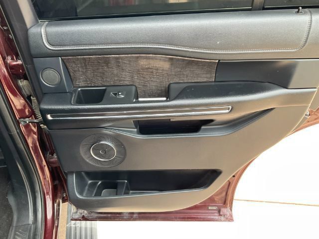 Used 2021 Ford Expedition Limited AWD/4WD image 18