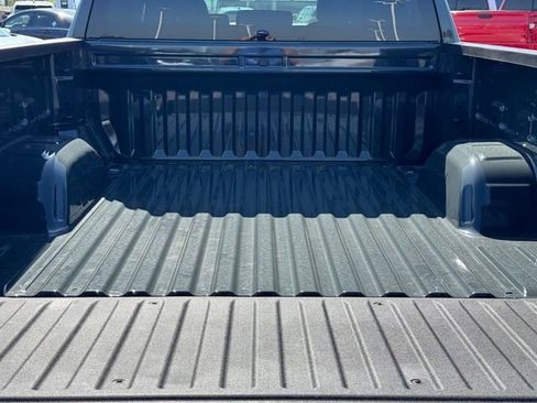 Used 2025 Chevrolet Silverado 1500 LT AWD/4WD image 11