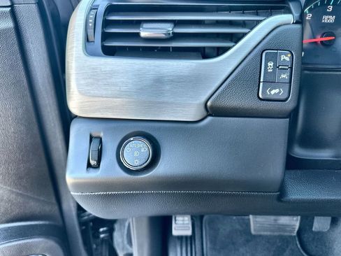 Certified 2020 GMC Yukon SLT image 18