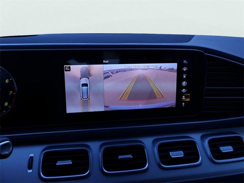 Used 2020 Mercedes-Benz GLE 350 4MATIC image 25