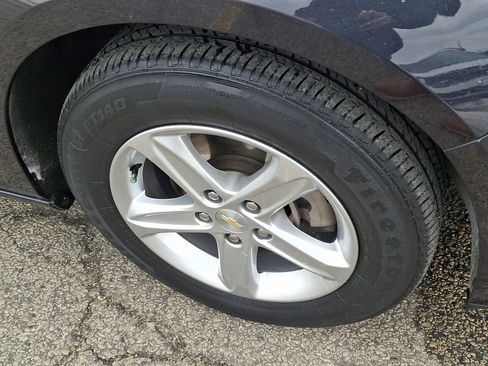 Used 2023 Chevrolet Malibu LS image 9