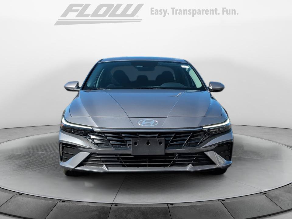Used 2026 Hyundai Elantra Hybrid FWD image 2